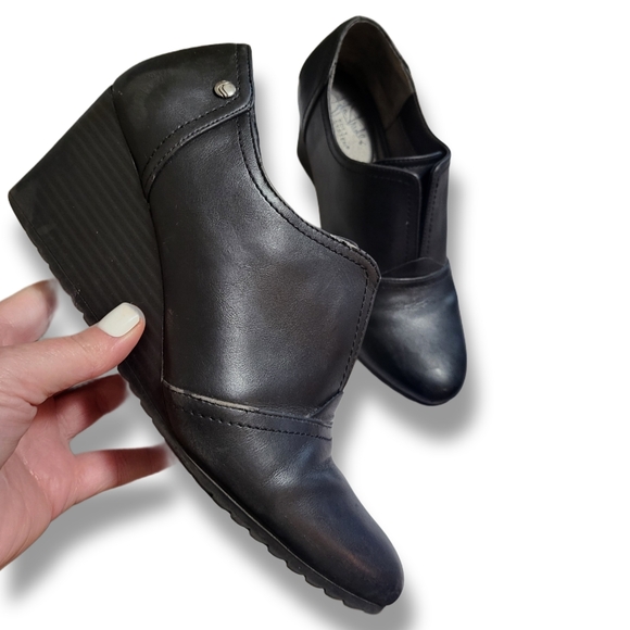 🌿LifeStride Women's 7.5M Soft System Womens Black Leather Wedge Booties - Picture 8 of 11